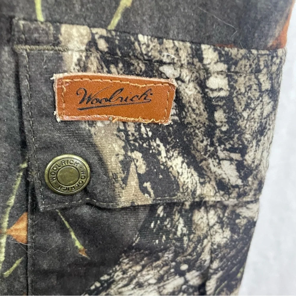 Woolrich Camouflage Men's Pants. Size M. Snap cuff. Hunting. Pre-owned. Outdoor.